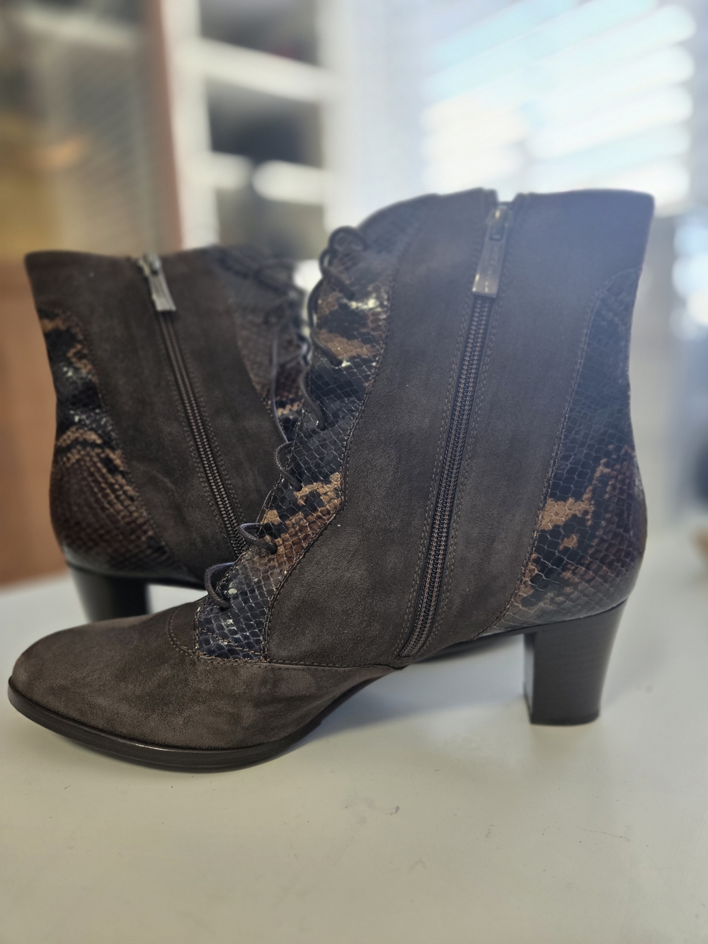 Vintage Italian Brunella suede & snakeskin lace-up ankle boots Size 41 / US 10.5
